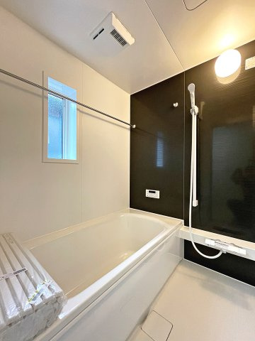 新築戸建・新築建売　郡山市大槻町第38　開成小・第一中の洋室|5.7帖の洋室は自然光が長時間入る2面採光で明るく気持ちの良いプライベート空間です！