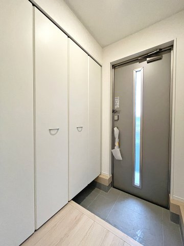 新築戸建・新築建売　郡山市大槻町第38　開成小・第一中の居間・リビング|太陽の日差しが気持ちの良いリビングは広々としているので家具を設置してもゆとりがあります！