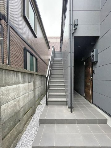 世田谷区大原１丁目のアパートのその他|階段