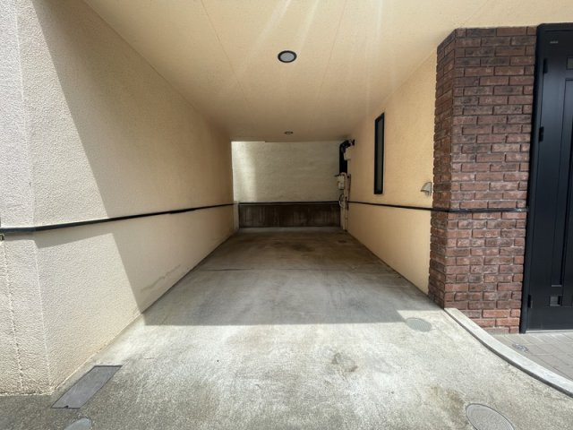 世田谷区北沢 戸建の駐車場|駐車場があります