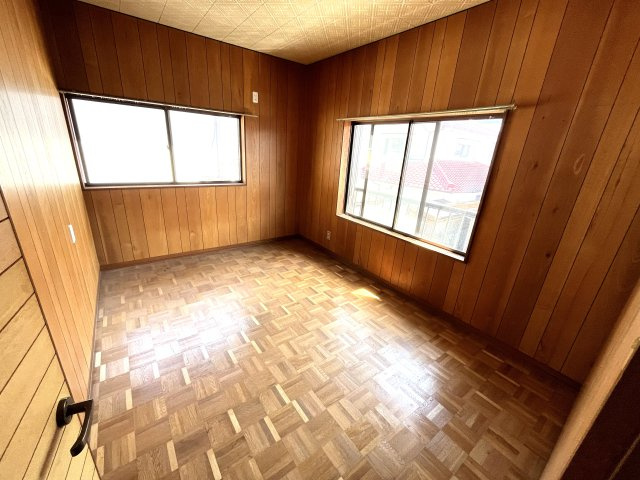 【洋室】 | 仲介手数料無料！恩田小学校に通えるリフォーム済み中古住宅　宇部市末広町9-13 | 明るい洋室です