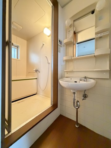 マンションエイタツの洗面所