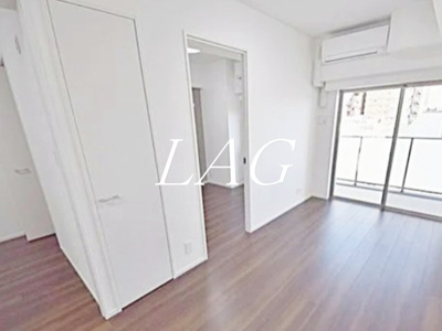 【居間・リビング】 | ルフレプレミアム日暮里 | 洋室のお部屋です。