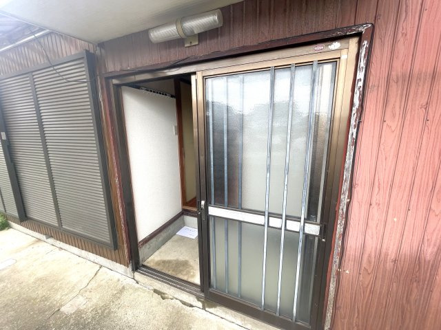 下永吉2棟貸家の玄関