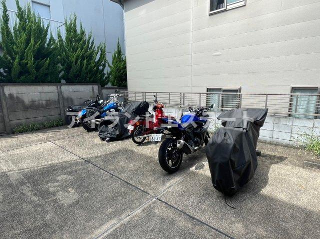 YMO駒沢　バストイレ別　バイク置場あり　南向きのその他共用部分
