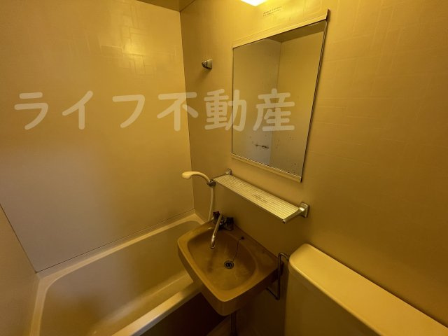 小若江スカイハイツの洗面所|スペースが確保できる洗面所です