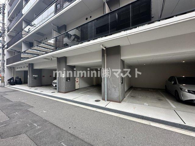 アーバネックス本町の駐車場