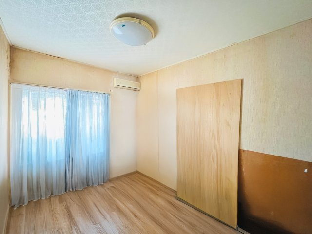 高崎市高関町の洋室|6帖洋室は、お子様の一人部屋デビューにも最適♪