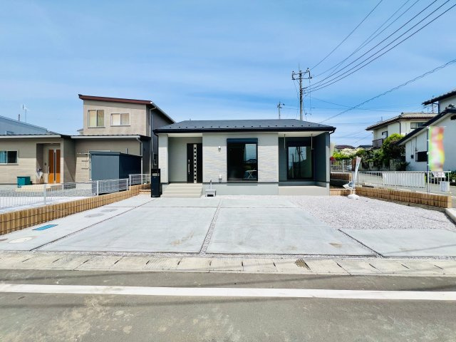 高崎箕郷町生原の外観|駐車スペース広々♪