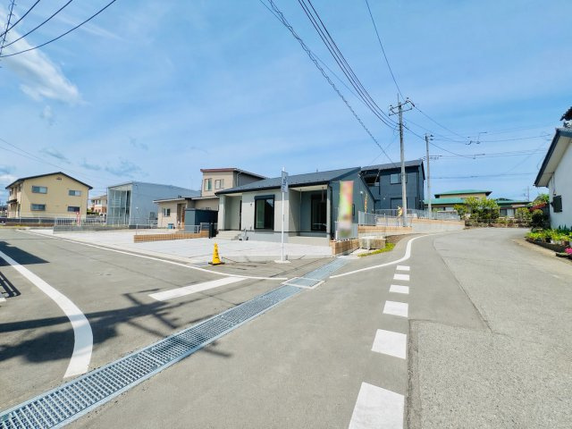 高崎箕郷町生原の前面道路含む現地写真|車の通りも少なく駐車も楽々♪