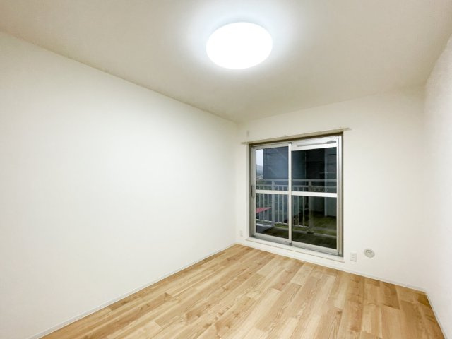 名谷8団地38号棟の洋室|洋室約6.5帖