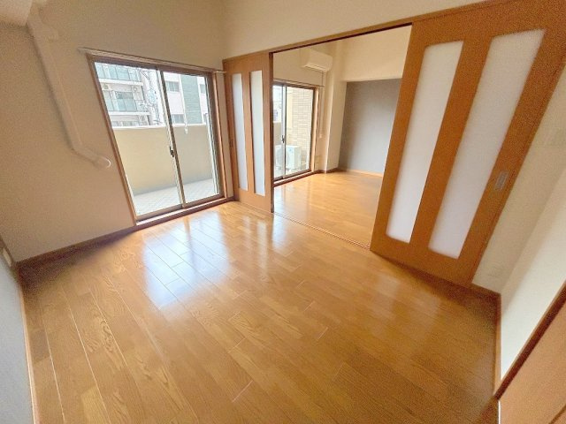 【居間・リビング】 | ウイング宝町セカンド
