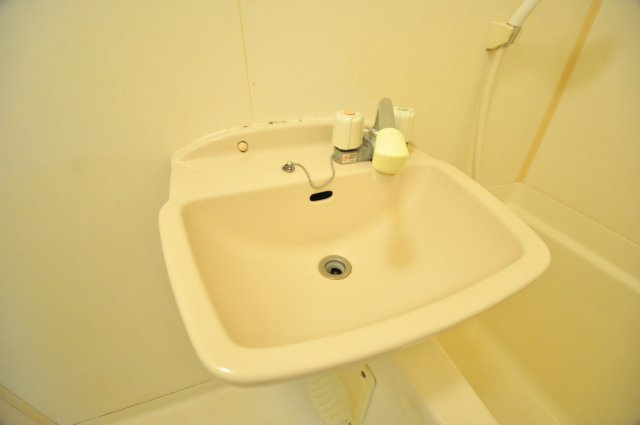 大阪市都島区中野町２丁目の賃貸マンションの洗面所