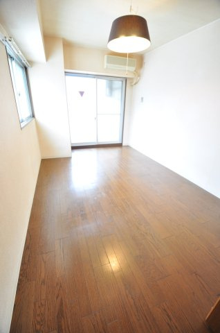 大阪市都島区中野町２丁目の賃貸マンションの寝室