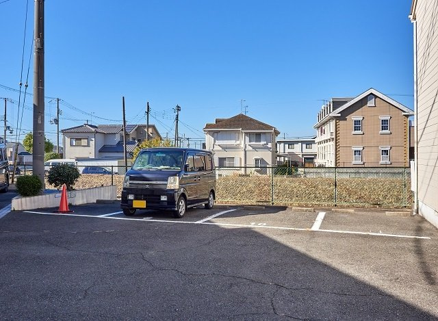 タウンハウス赤羽の駐車場