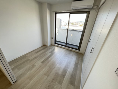 【洋室】 | キャトルセゾン豊中本町 | ※同タイプの写真となり、実際のお部屋とは異なる場合があります