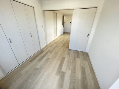 【洋室】 | キャトルセゾン豊中本町 | ※同タイプの写真となり、実際のお部屋とは異なる場合があります