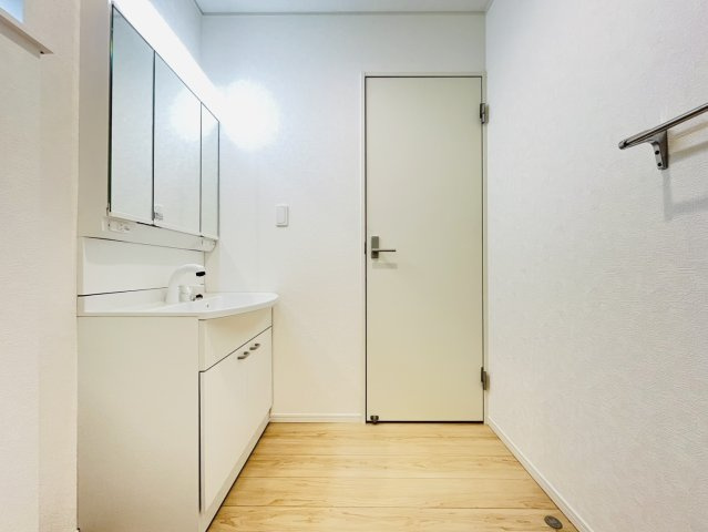 東海市加木屋町木之下152番の一部『仲介手数料無料』新築一戸建て・建売の独立洗面台