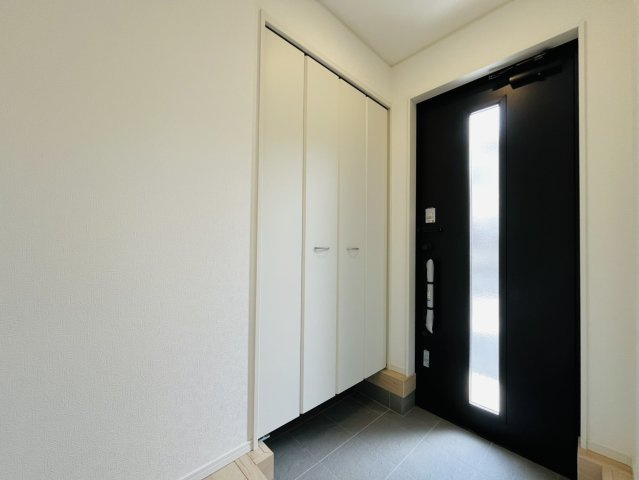 東海市加木屋町木之下152番の一部『仲介手数料無料』新築一戸建て・建売の玄関