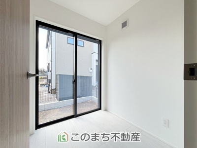 【その他】 | 小山市神鳥谷2期　3号棟 | 脱衣室の先にはランドリールーム♪雨の日でも安心ですね♪