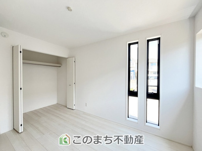 【洋室】 | 小山市神鳥谷2期　3号棟 | 各居室に収納付で住みやすさにこだわっています♪
