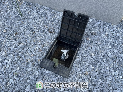 【設備】 | 小山市神鳥谷2期　3号棟 | 外水栓が２カ所もあります☆アウトドアやガーデニング、車のお手入れにも活躍します。

