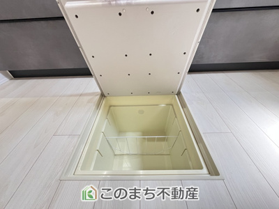 【収納】 | 小山市神鳥谷2期　3号棟 | 収納は多い方が良い！！床下収納です☆
