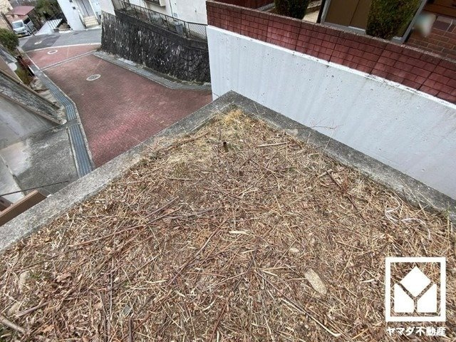 西宮市甲陽園東山町の外観|シンプルで飽きのこない設計が、暮らしに余白をもたらします。