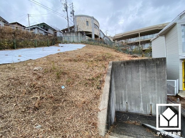 西宮市甲陽園東山町の外観|ローンのご相談も承っております。