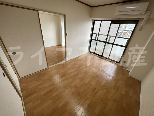 友井グレイスの居間・リビング|使いやすいリビングです