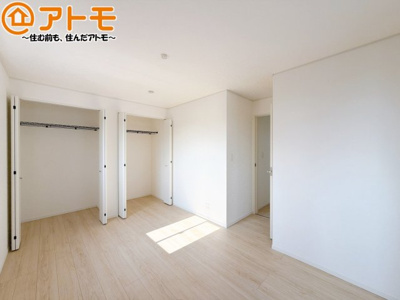 【寝室】 | 焼津市石津第6　新築戸建　全1棟 | 毎日すごす部屋の広さや陽当りも気になるポイントですね！現地で体感してみてください♪