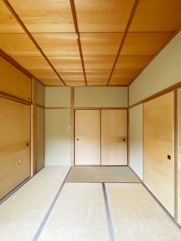 菅の台7丁目中古戸建の和室|1階西側6帖和室