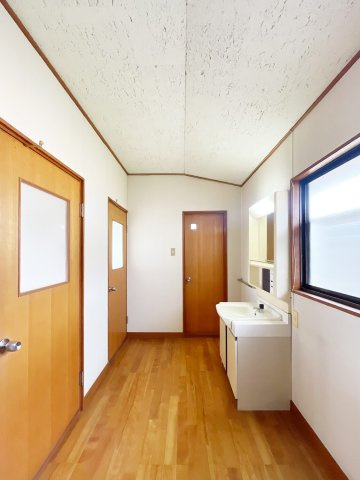 菅の台7丁目中古戸建のその他|廊下