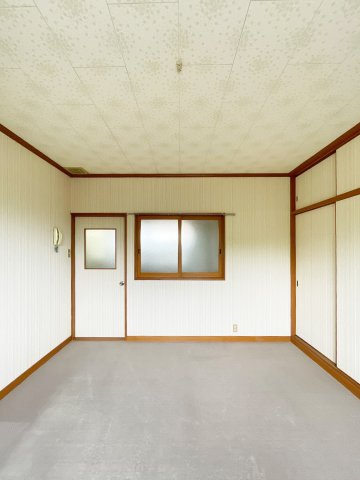 菅の台7丁目中古戸建の洋室|2階真ん中7帖の洋室