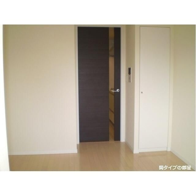 コンフォリア春日富坂の居間・リビング