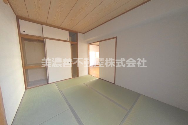 ６６９１７　ナビハイツ六軒南の和室