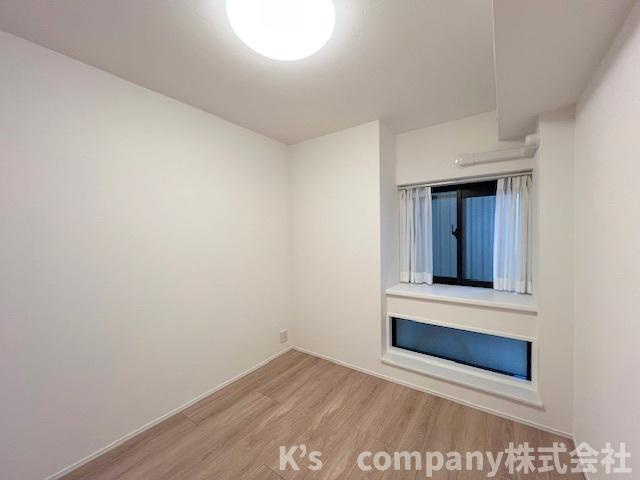 茅ヶ崎市共恵1丁目　ライオンズプラザ茅ヶ崎駅前の子供部屋|サービスルーム4.5帖◇お子様のお部屋や趣味のお部屋、収納などにお使いいただけます◇