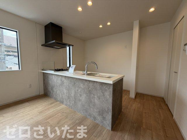 《仲介手数料無料》西東京市田無町１丁目4-3新築一戸建てケイアイグレイスのキッチン