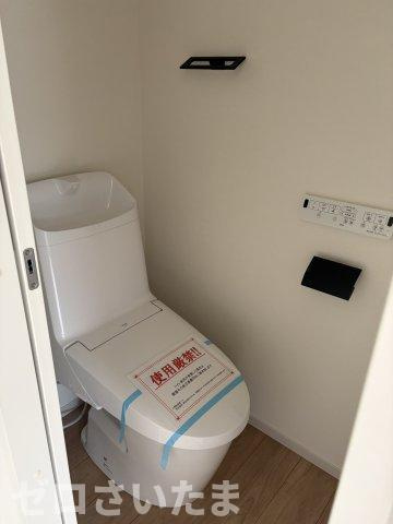 《仲介手数料無料》西東京市田無町１丁目4-3新築一戸建てケイアイグレイスのトイレ|2階