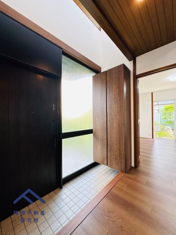 筑紫野市筑紫駅前通２丁目　戸建ての玄関