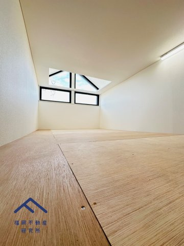 筑紫野市筑紫駅前通２丁目　戸建ての洋室