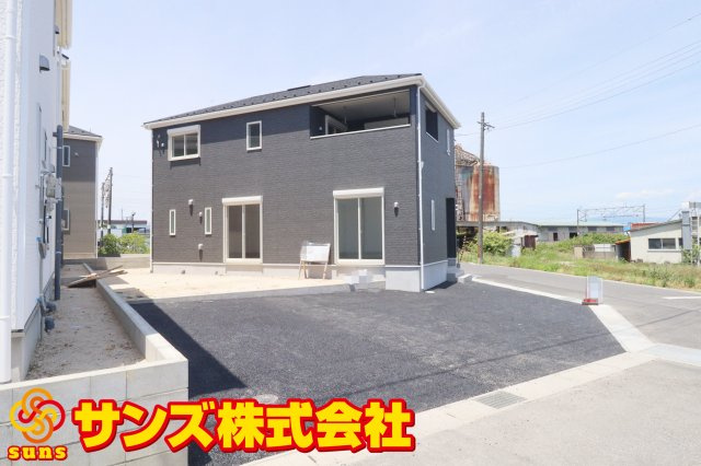 郡山市安積町笹川字高石坊　　　１号棟　　永盛小学校、安積中学区の外観|南東側から見た外観♪