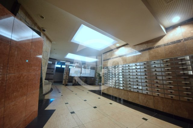リーデンススクエア松屋町　中央小学校のロビー|リーデンススクエア松屋町　ロビー