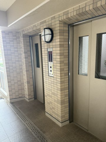 ヴィルヌーブ保土ヶ谷Ⅲのその他共用部分|エレベーターホール