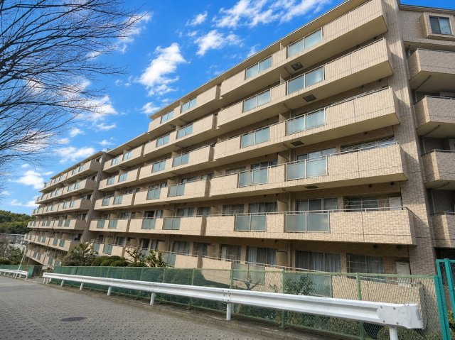 ヴィルヌーブ保土ヶ谷Ⅲの外観|外観/8階建て6階南東向きのお部屋のご紹介です！