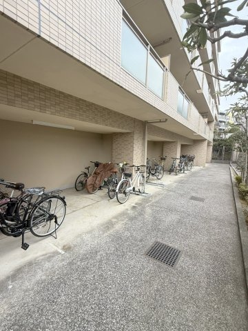 ヴィルヌーブ保土ヶ谷Ⅲの駐輪場|共用部・駐輪場
