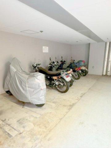 ヴィルヌーブ保土ヶ谷Ⅲのその他共用部分|共用部・バイク置き場