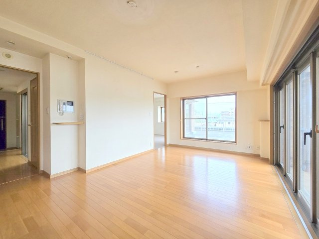 ライオンズマンション河辺シティ３LDKの居間・リビング