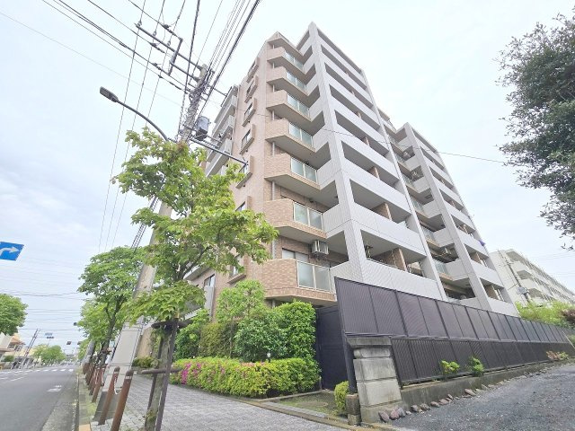 ライオンズマンション河辺シティ３LDKの外観