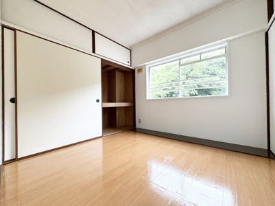 【洋室】 | ヴィラナリー由良2 | ※同物件、別のお部屋の写真です